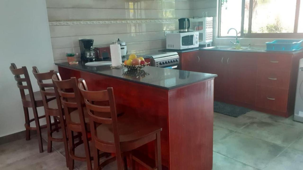 Riverside Mount Simpson Upper Beau Vallon  Exterior foto